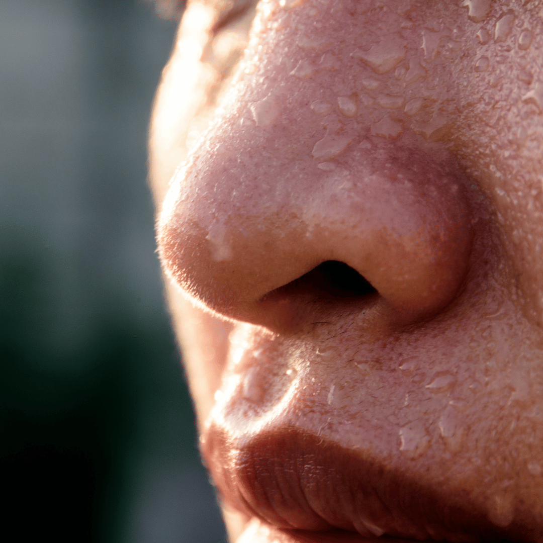 zwetende vrouw, neus