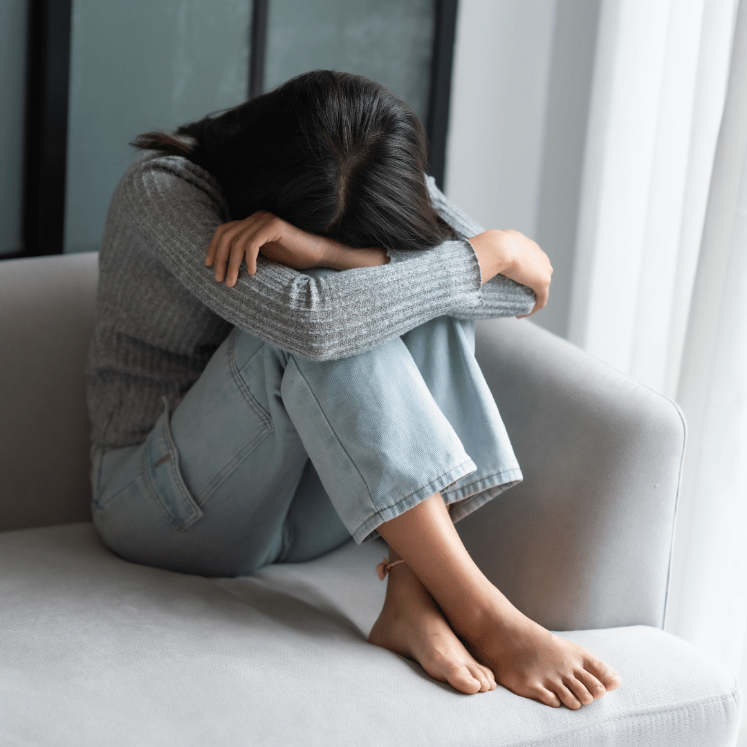 vrouw zit er doorheen