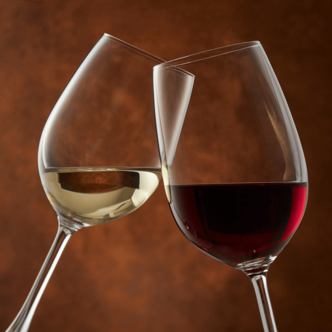 Twee wijnglazen