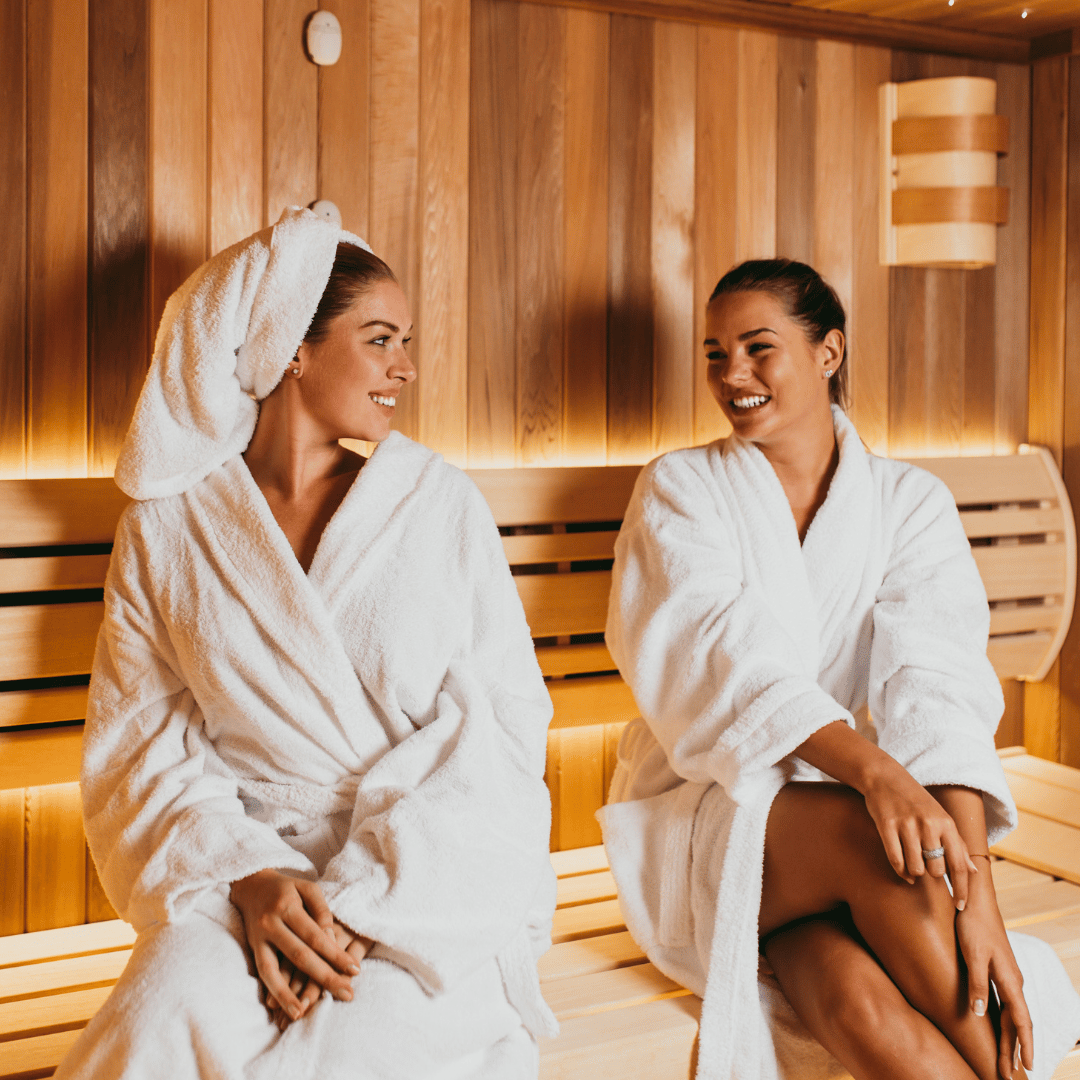 badjassen in de sauna aan