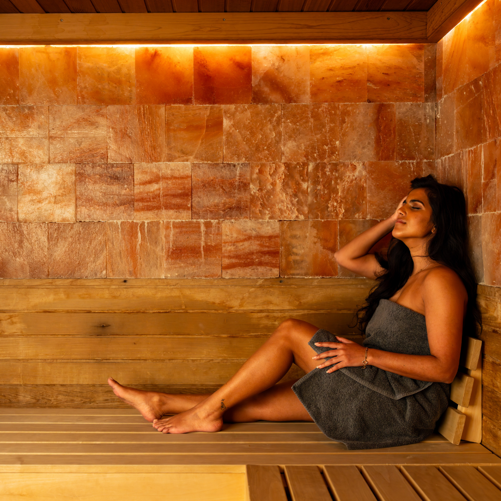 vrouw in sauna